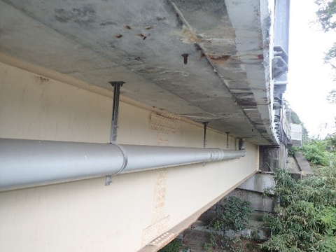 ③滝沢川橋（小山）の橋梁全景